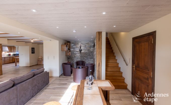 Kinderfreundliches Ferienhaus in Libramont fr 22 Personen mit Garten und Spielzimmer