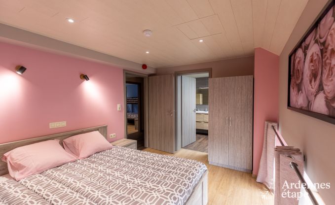 Kinderfreundliches Ferienhaus in Libramont fr 22 Personen mit Garten und Spielzimmer