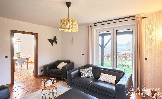 Ger�umiges Ferienhaus in Lierneux mit 2 Schlafzimmern, Spielraum, Privatgarten und Fahrradabstellplatz