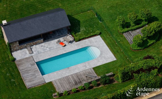 Komfortable Ferienwohnung in altem Bauernhaus mit Schwimmbad in Malmedy