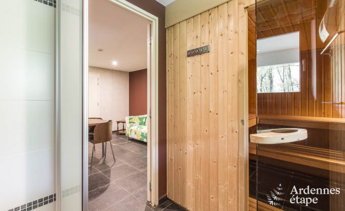 Luxuriöses Ferienhaus mit Schwimmbad und Sauna in den Wäldern von Malmedy