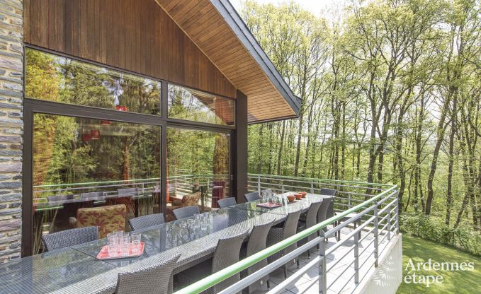 Luxuriöses Ferienhaus mit Schwimmbad und Sauna in den Wäldern von Malmedy