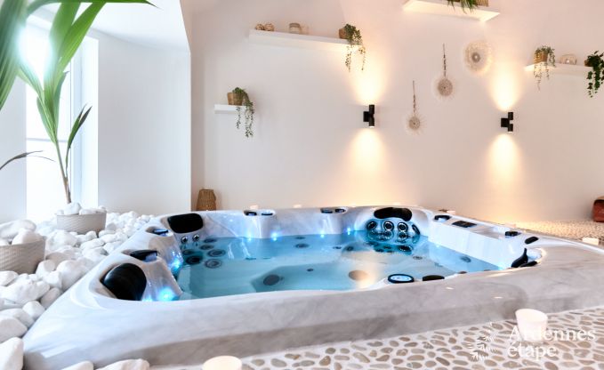 Romantisches Ferienhaus in Marchin fr 2 Personen mit privatem Wellnessbereich und herrlichem Ausblick