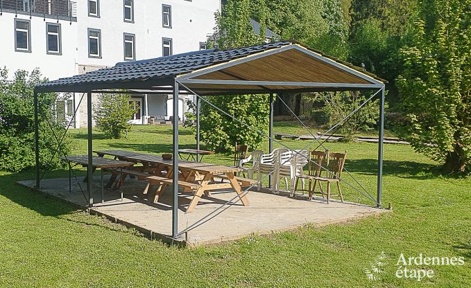 Gerumiges Ferienhaus in Maredsous in den Ardennen: Komfort und Unterhaltung fr 29 Personen