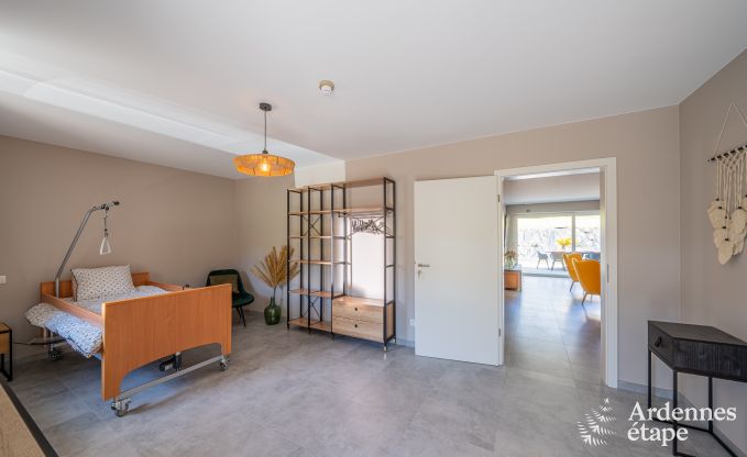 Rollstuhlgerechtes Ferienhaus in Martelange fr 9 Personen mit Privatgarten