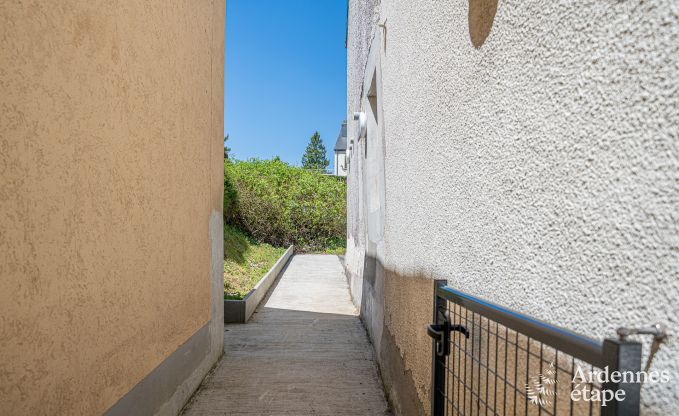 Rollstuhlgerechtes Ferienhaus in Martelange fr 9 Personen mit Privatgarten