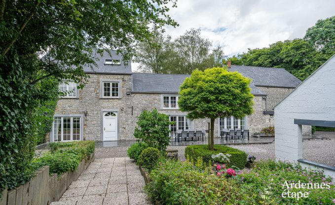 Authentisches Ferienhaus fr 15 Personen mit Pferdeboxen in Mettet, Ardennen