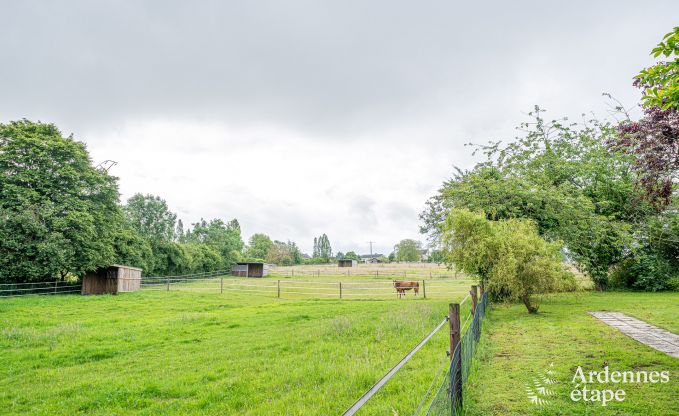 Authentisches Ferienhaus fr 15 Personen mit Pferdeboxen in Mettet, Ardennen