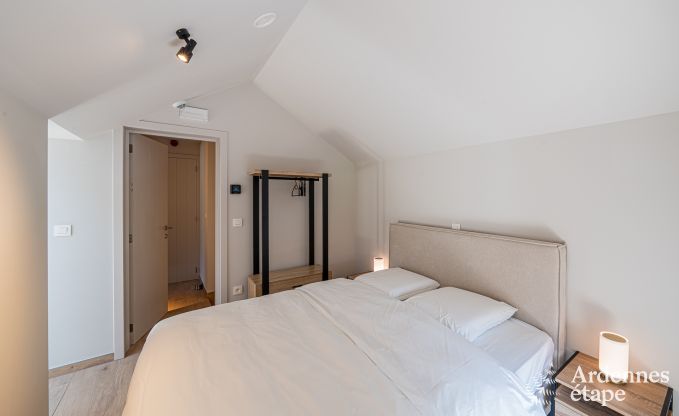 Luxurise Villa in Nassogne mit Jacuzzi, 6 Schlafzimmern und 6 Badezimmern