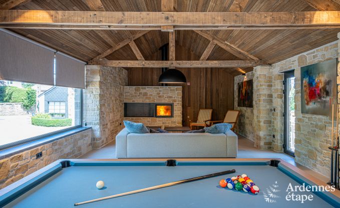 Luxurise Villa in Nassogne mit Jacuzzi, 6 Schlafzimmern und 6 Badezimmern