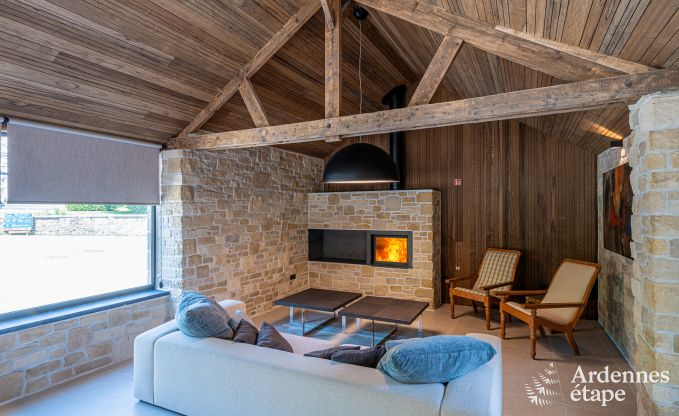 Luxurise Villa in Nassogne mit Jacuzzi, 6 Schlafzimmern und 6 Badezimmern