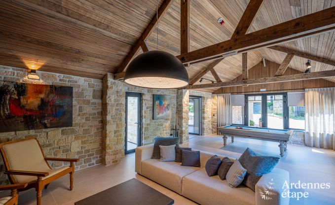 Luxurise Villa in Nassogne mit Jacuzzi, 6 Schlafzimmern und 6 Badezimmern