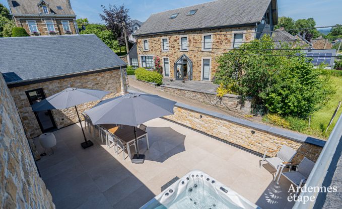 Luxurise Villa in Nassogne mit Jacuzzi, 6 Schlafzimmern und 6 Badezimmern