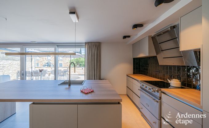 Luxurise Villa in Nassogne mit Jacuzzi, 6 Schlafzimmern und 6 Badezimmern