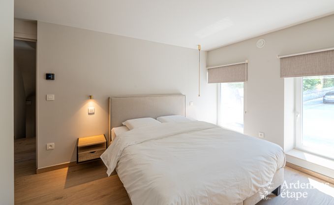 Luxurise Villa in Nassogne mit Jacuzzi, 6 Schlafzimmern und 6 Badezimmern