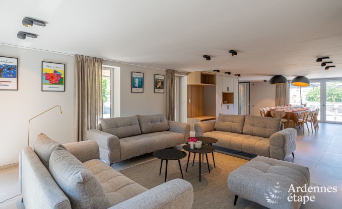 Luxurise Villa in Nassogne mit Jacuzzi, 6 Schlafzimmern und 6 Badezimmern