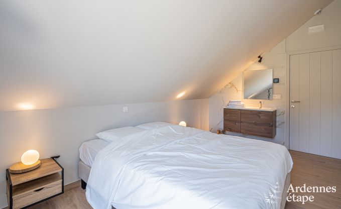 Luxurise Villa in Nassogne mit Jacuzzi, 6 Schlafzimmern und 6 Badezimmern