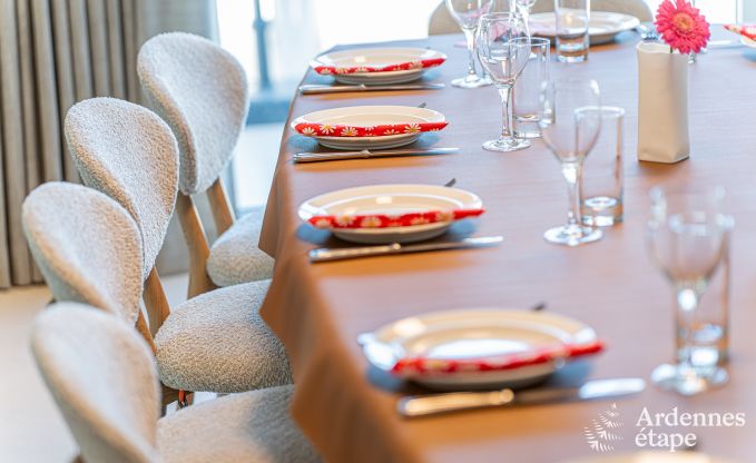 Luxurise Villa in Nassogne mit Jacuzzi, 6 Schlafzimmern und 6 Badezimmern