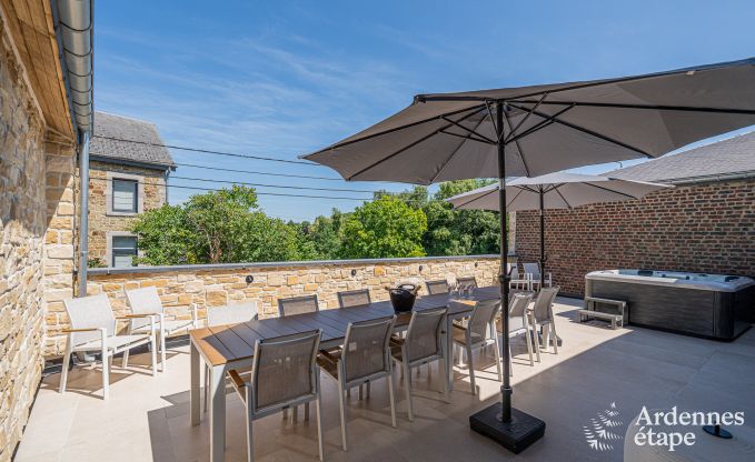 Luxurise Villa in Nassogne mit Jacuzzi, 6 Schlafzimmern und 6 Badezimmern