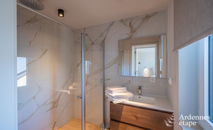 Luxurise Villa in Nassogne mit Jacuzzi, 6 Schlafzimmern und 6 Badezimmern