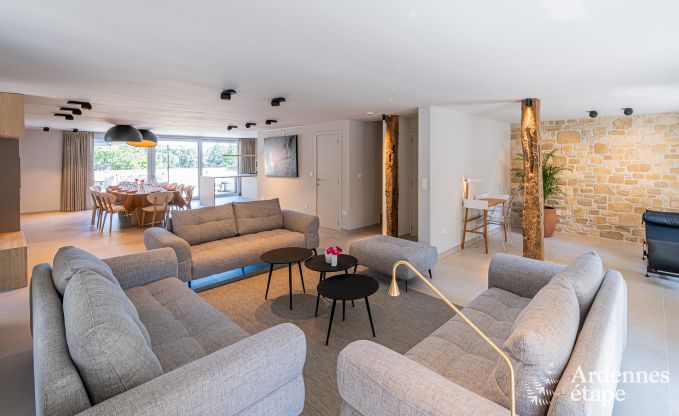 Luxurise Villa in Nassogne mit Jacuzzi, 6 Schlafzimmern und 6 Badezimmern