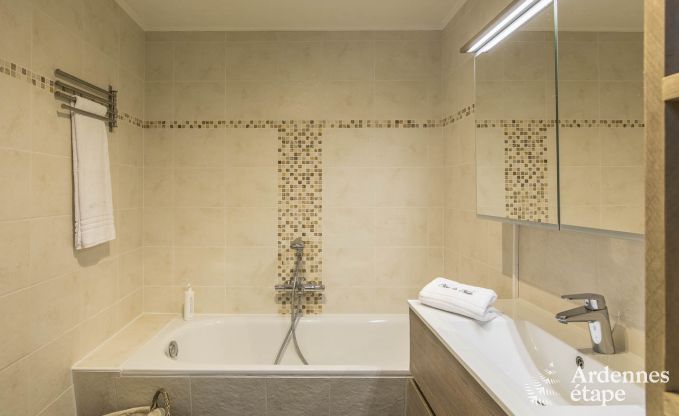 Wunderbar Ferienhaus in Onhaye mit Pool, Jacuzzi, Sauna und Spielzimmer fr 14 Personen in der Nhe von Dinant