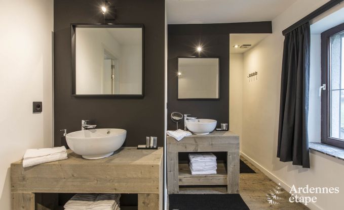 Wunderbar Ferienhaus in Onhaye mit Pool, Jacuzzi, Sauna und Spielzimmer fr 14 Personen in der Nhe von Dinant