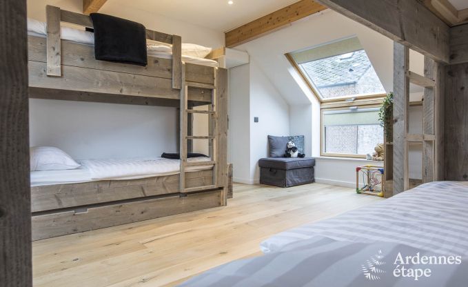 Wunderbar Ferienhaus in Onhaye mit Pool, Jacuzzi, Sauna und Spielzimmer fr 14 Personen in der Nhe von Dinant