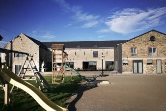 Ferienhaus fr 32 Personen auf einem Bauernhof in Ouffet