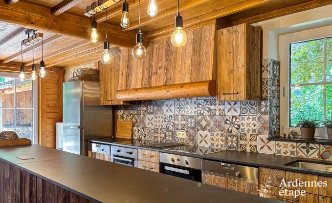 Gerumiges Chalet in Ovifat, Ardennen, 16 Personen, 8 Schlafzimmer, 3 Badezimmer, Sauna, Billard, Garten mit privater Terrasse