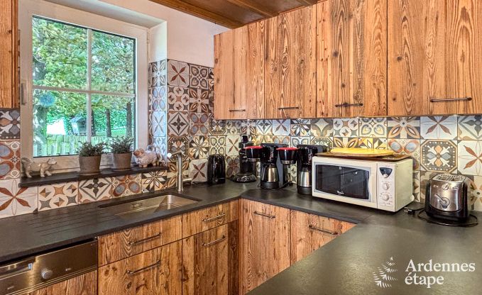 Gerumiges Chalet in Ovifat, Ardennen, 16 Personen, 8 Schlafzimmer, 3 Badezimmer, Sauna, Billard, Garten mit privater Terrasse