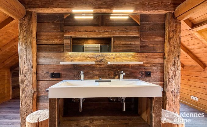 Gerumiges Chalet in Ovifat, Ardennen, 16 Personen, 8 Schlafzimmer, 3 Badezimmer, Sauna, Billard, Garten mit privater Terrasse