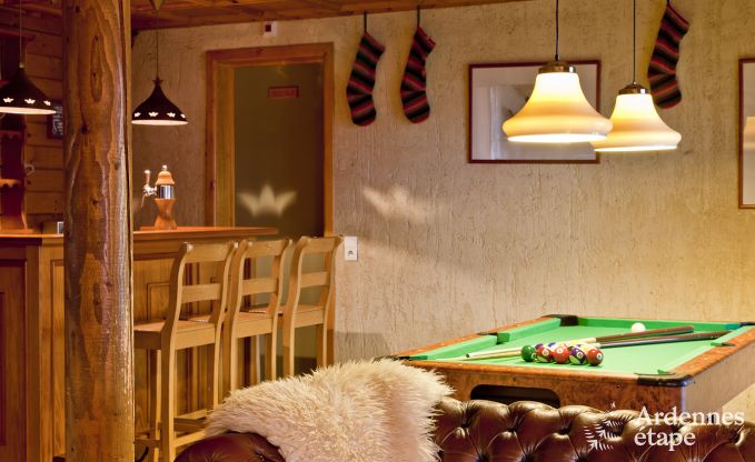 Gerumiges Chalet in Ovifat, Ardennen, 16 Personen, 8 Schlafzimmer, 3 Badezimmer, Sauna, Billard, Garten mit privater Terrasse
