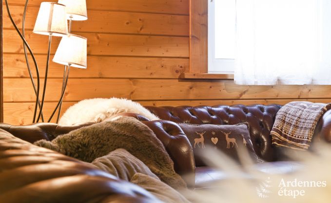 Gerumiges Chalet in Ovifat, Ardennen, 16 Personen, 8 Schlafzimmer, 3 Badezimmer, Sauna, Billard, Garten mit privater Terrasse