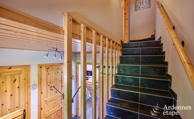 Ger�umiges und modernes Ferienhaus aus Naturstein in Ovifat, Hohes Venn