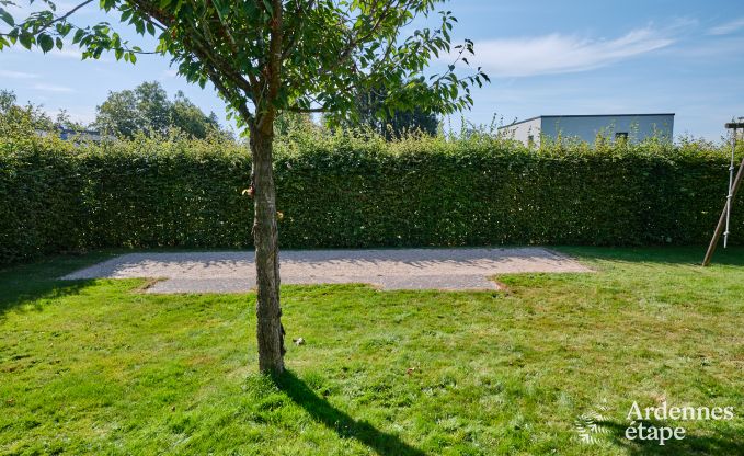 Ger�umiges und modernes Ferienhaus aus Naturstein in Ovifat, Hohes Venn