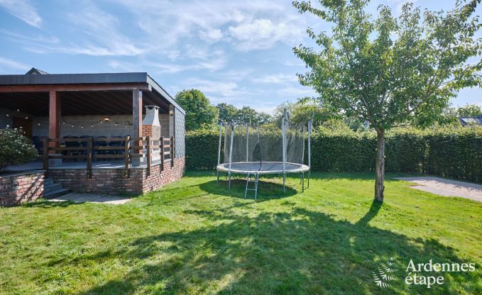 Ger�umiges und modernes Ferienhaus aus Naturstein in Ovifat, Hohes Venn