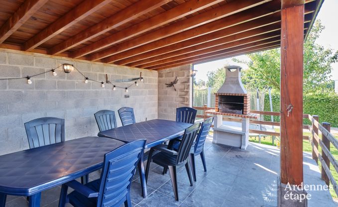 Ger�umiges und modernes Ferienhaus aus Naturstein in Ovifat, Hohes Venn