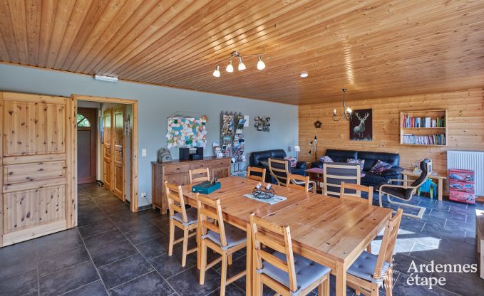 Ger�umiges und modernes Ferienhaus aus Naturstein in Ovifat, Hohes Venn