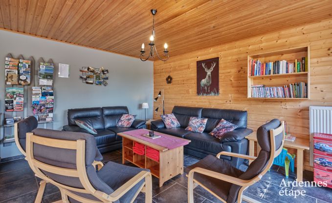 Ger�umiges und modernes Ferienhaus aus Naturstein in Ovifat, Hohes Venn