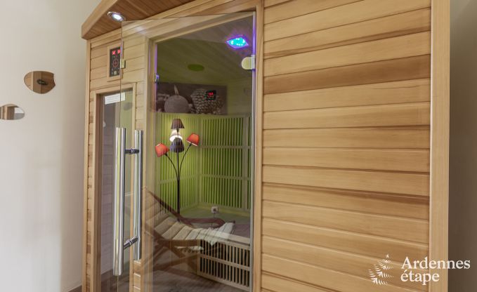 Schönes Ferienhaus für Gruppen mit Sauna und Jacuzzi in Ovifat