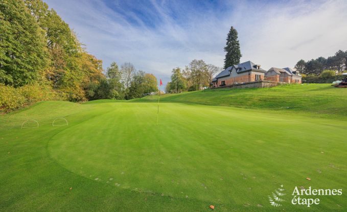 Gemtliches Ferienhaus fr 4 Personen auf einem Golfplatz in Profondeville, Ardennen