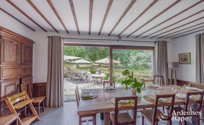 Ferienhaus in Redu, Ardennen, 7 Schlafzimmer, 6 Badezimmer, 15 Personen, nordisches Bad, Billard, privater Garten, Terrasse, Ladestation f�r Elektroautos