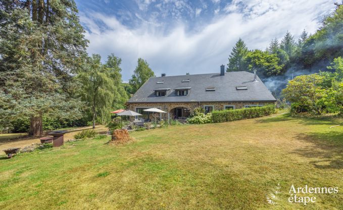 Ferienhaus in Redu, Ardennen, 7 Schlafzimmer, 6 Badezimmer, 15 Personen, nordisches Bad, Billard, privater Garten, Terrasse, Ladestation f�r Elektroautos