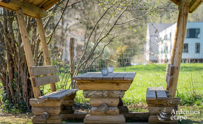 Gem�tliches Ferienhaus in Remouchamps: 8 Personen, Whirlpool, privater Garten, bei C�te de la Redoute