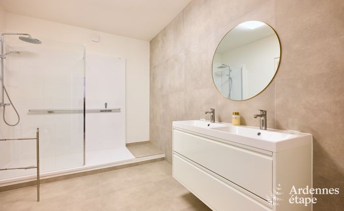 Sehr gepflegtes und charmantes Ferienhaus f�r 8 Personen in Tellin, nahe Rochefort