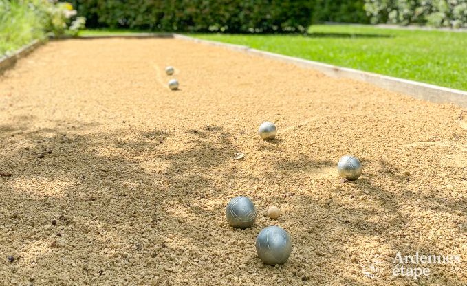 Sehr gepflegtes und charmantes Ferienhaus f�r 8 Personen in Tellin, nahe Rochefort