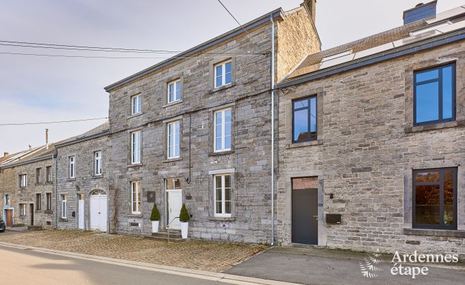 Sehr gepflegtes und charmantes Ferienhaus f�r 8 Personen in Tellin, nahe Rochefort