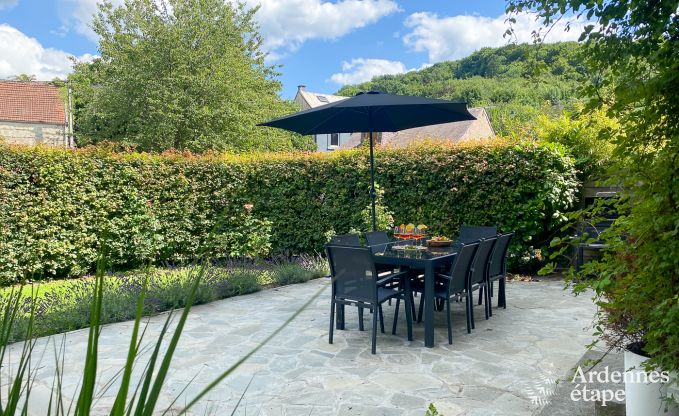 Sehr gepflegtes und charmantes Ferienhaus f�r 8 Personen in Tellin, nahe Rochefort