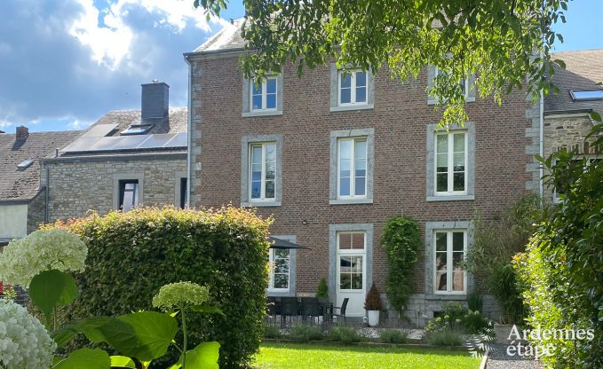 Sehr gepflegtes und charmantes Ferienhaus f�r 8 Personen in Tellin, nahe Rochefort